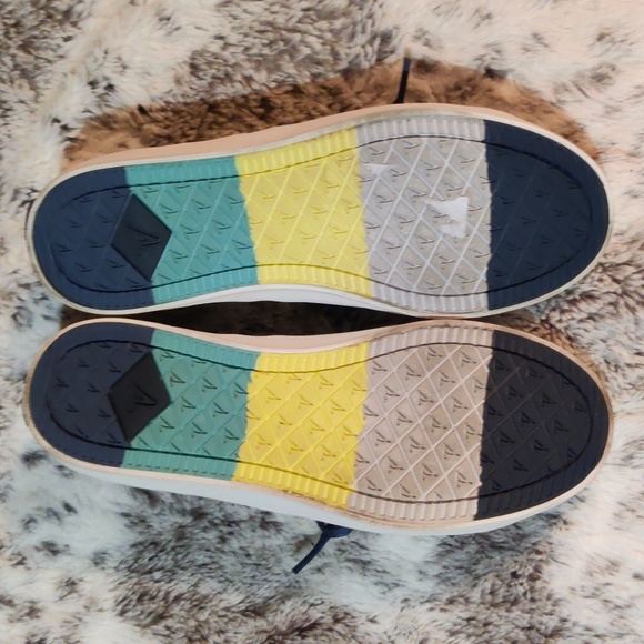 Sperry Crest Vibe Bionic Sneakers - Picture 6 of 8